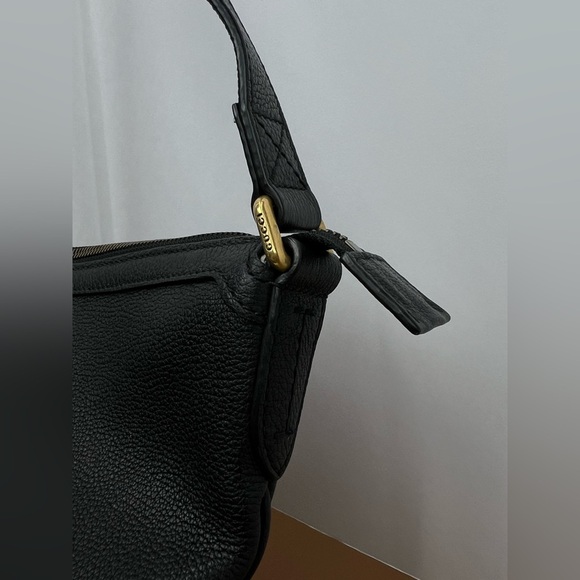 GUCCI Authentic.Half-Moon leather Bag with inspired vintage logo style. - Picture 4 of 16